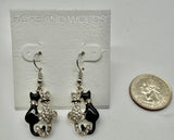 Cats together wire earring LA0784